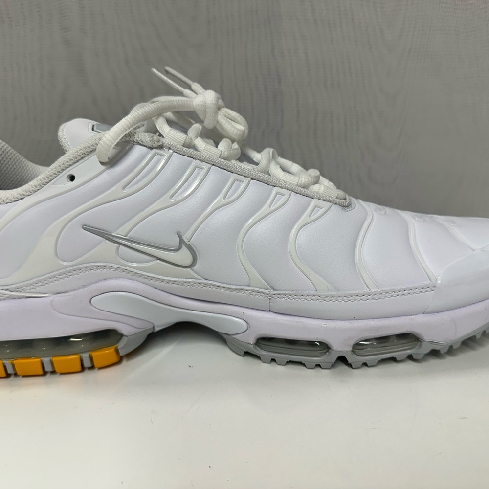 Nike Men’s White Sneakers with Silver Swoosh and Yellow Outsole Accent